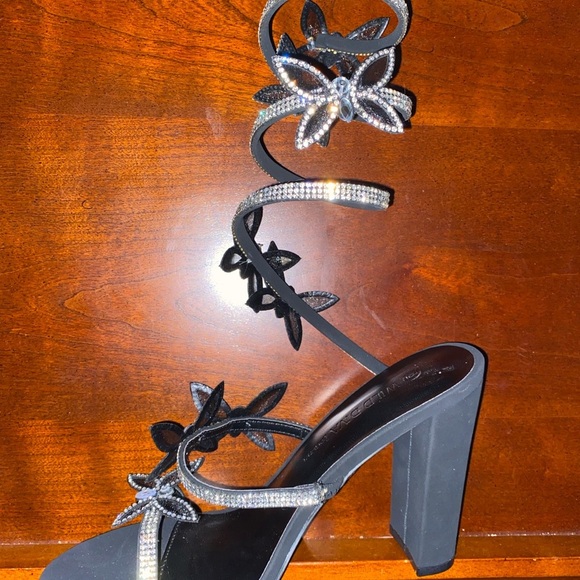 WILD DIVA Elegant Black Strappy Heels with Rhinestone Embellishments NEW Size: 6 - Picture 5 of 6